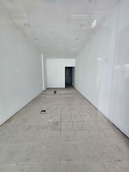 709 ANG MO KIO AVENUE 8 (D20), Shop House #568691991